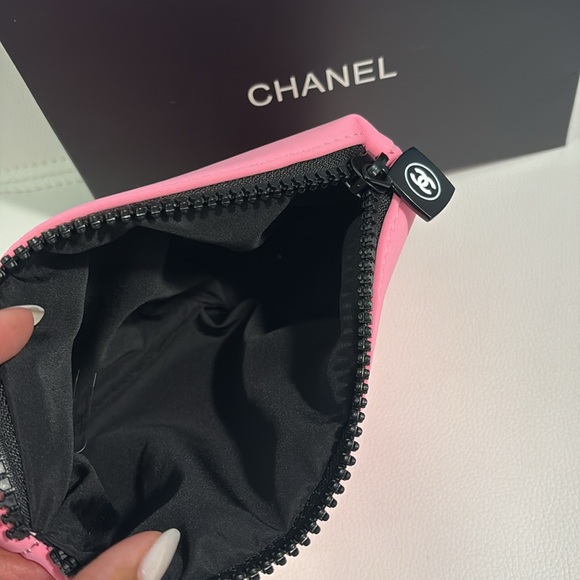Brand New in Box Chanel Cosmetic Pouch. Perfect for gifting - Picture 5 of 5